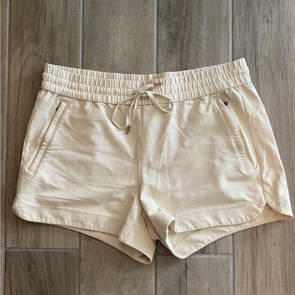 CALIA by Carrie Underwood shorts